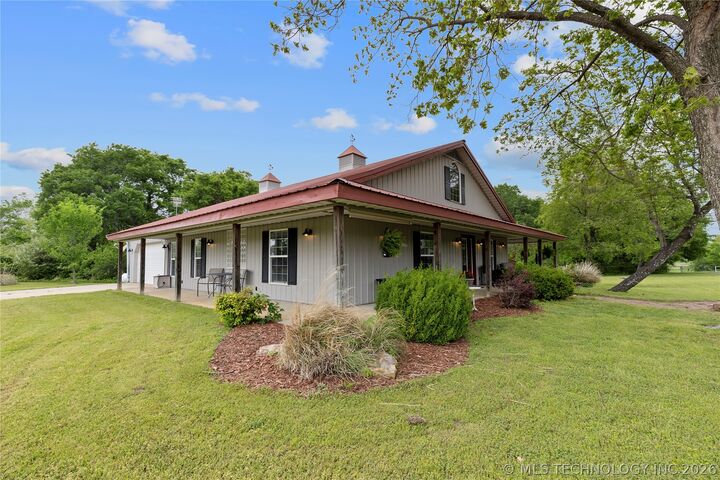 Property Photo:  31932 State Hwy 51  OK 74467 