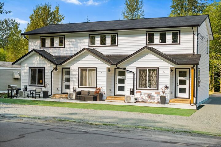 Property Photo: 707 Kelsey Way BC V0N 1A0