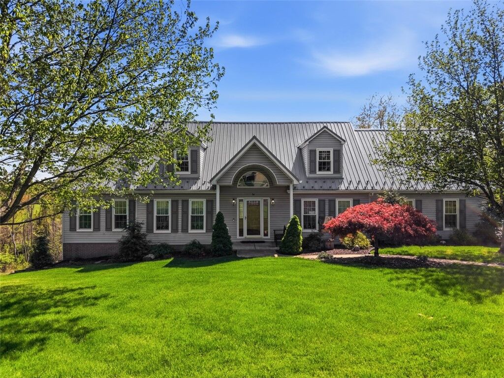 Property Photo:  94 Corbett Ave  PA 15642 