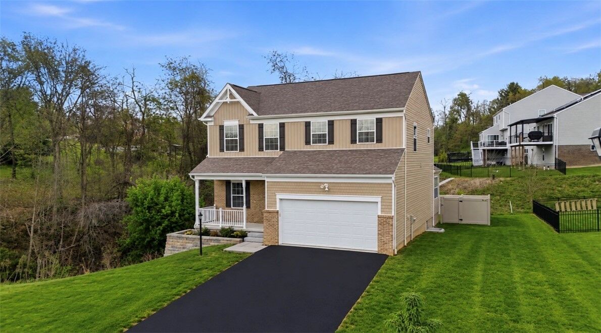 Property Photo:  959 New Hope Dr  PA 15642 