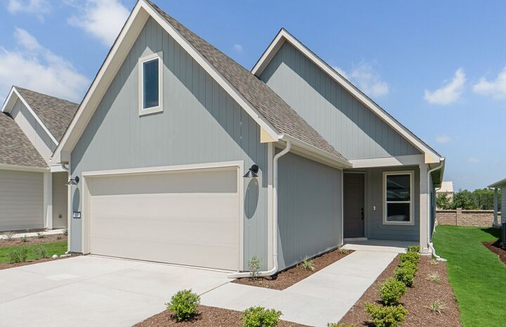 Property Photo:  207 Smokestack Lane  TX 78633 