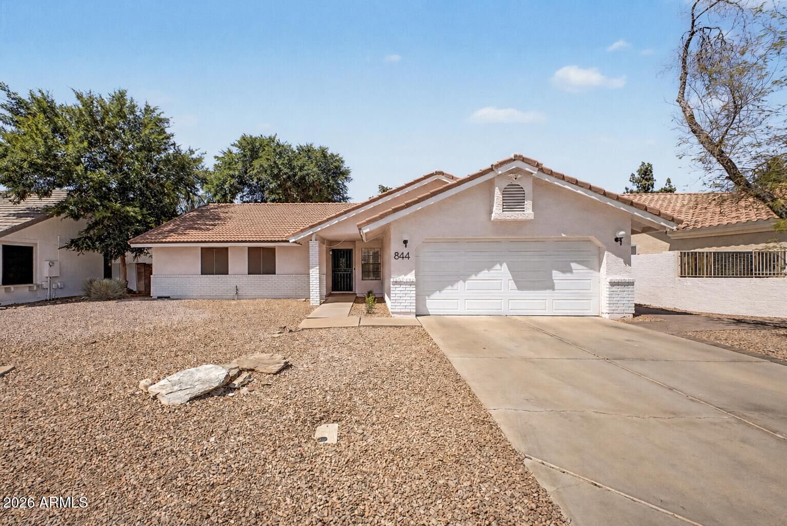 Property Photo:  844 E Encinas Avenue  AZ 85234 