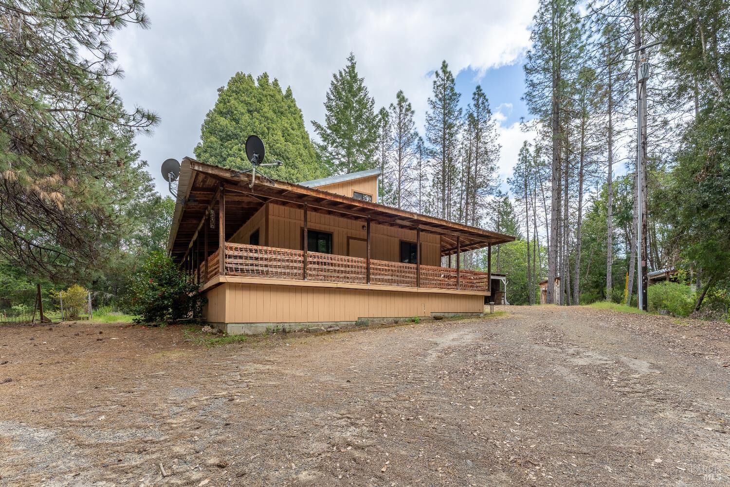 Property Photo:  28655 N Highway 101 Highway  CA 95490 