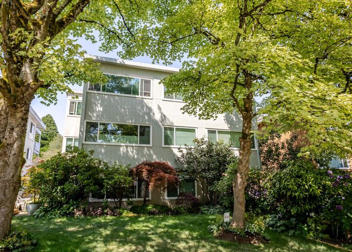 1149 W 11th Avenue 206 — photo 1