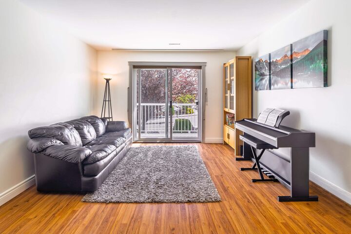 Property Photo: 45435 Knight Road 22 BC V2R 3E8