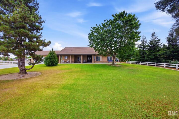 Property Photo:  1328 Valov Lane  CA 93314 