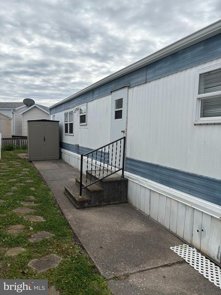 Property Photo:  13410 Sinepuxent Avenue  MD 21842 