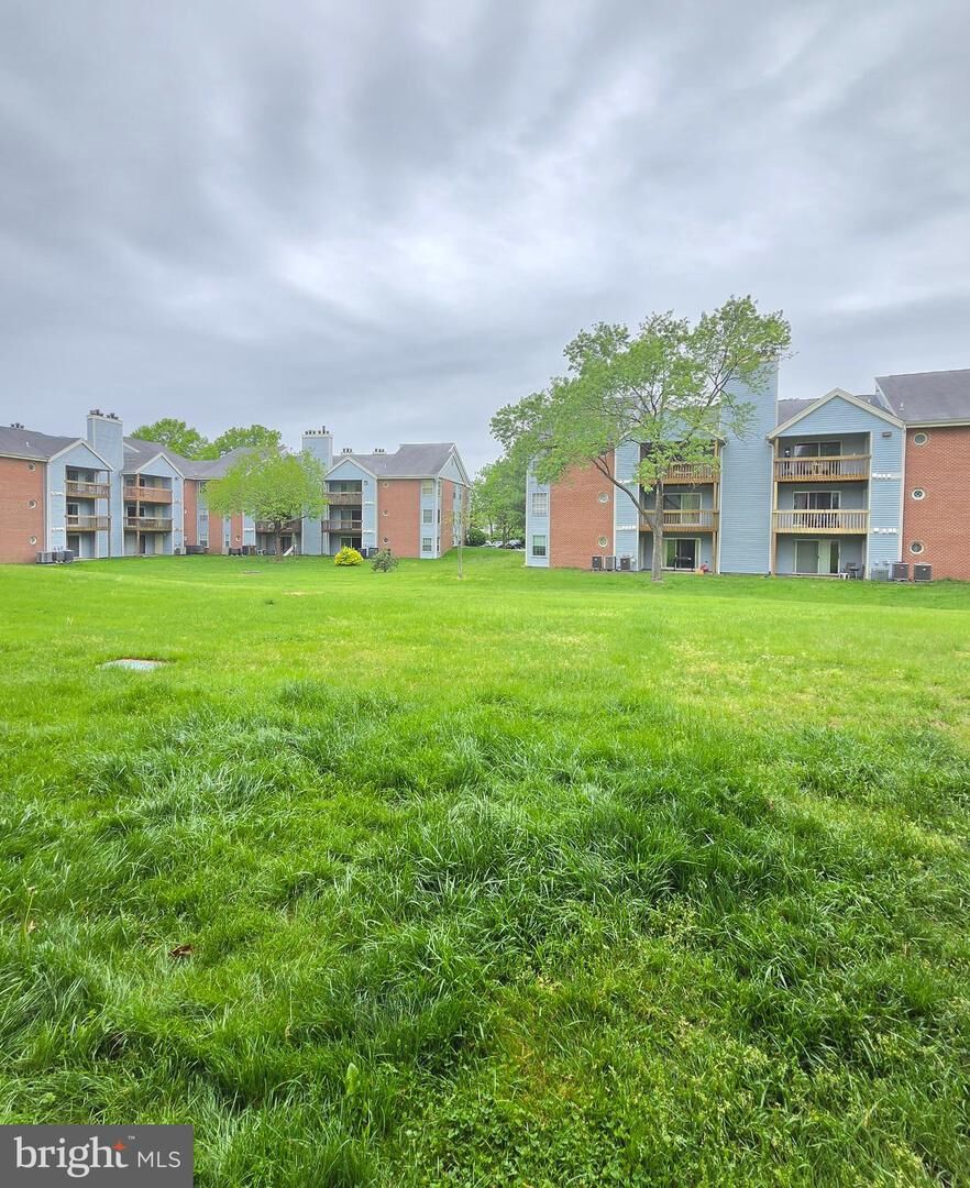 Property Photo:  6604 Rapid Water Way 102  MD 21060 