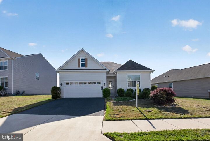 Property Photo: 1709 Hudgins Farm Circle VA 22408