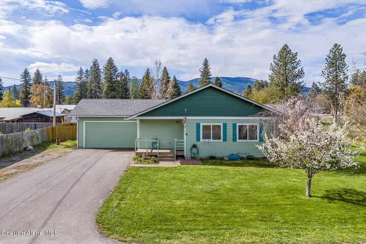 Property Photo:  372 Glidden Ave  ID 83856 