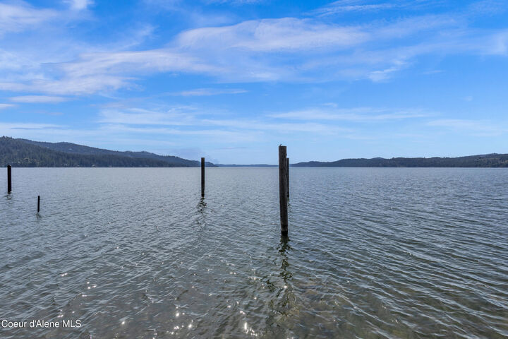 Property Photo:  428 E Beachhouse Ln  ID 83833 