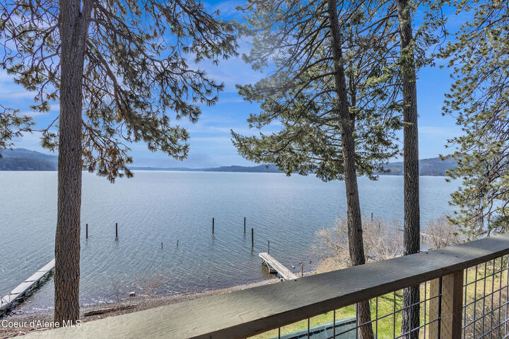 Property Photo:  428 E Beachhouse Ln  ID 83833 