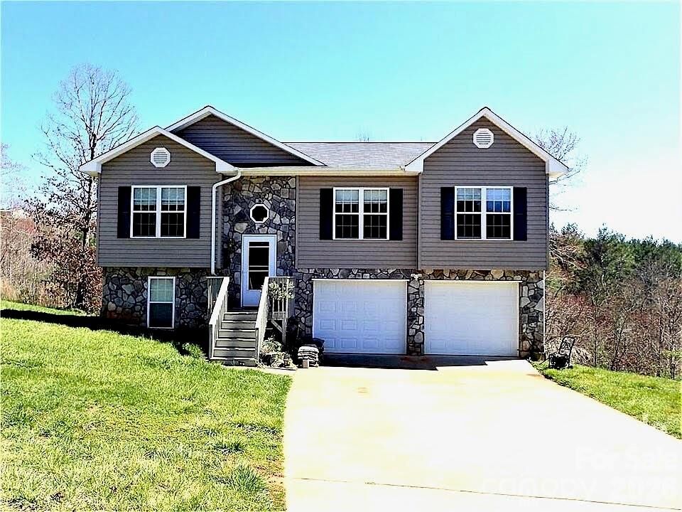 Property Photo:  1102 Allman Ridge Road  NC 28655 