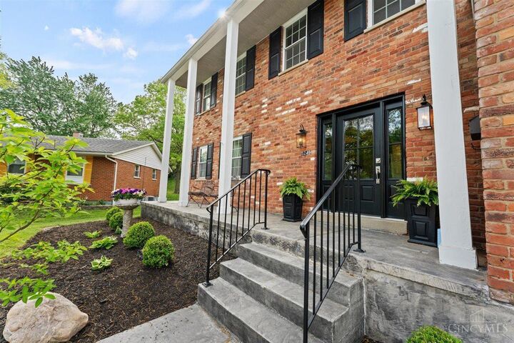Property Photo:  5249 Blenheim Court  OH 45238 