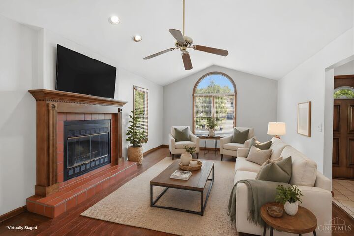 Property Photo:  2739 Queenswood Drive  OH 45211 