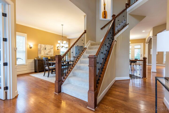 Property Photo:  7953 Huntersknoll Court  OH 45242 