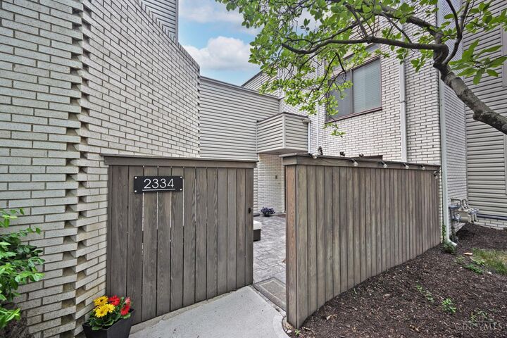 Property Photo:  2334 Dana Avenue  OH 45208 