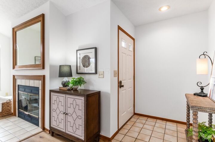 Property Photo:  4920 Berry Leaf Place  OH 43026 