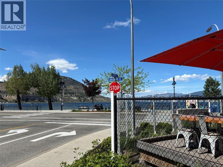 Property Photo:  922 Dynes Avenue 208  BC V2A 1E8 