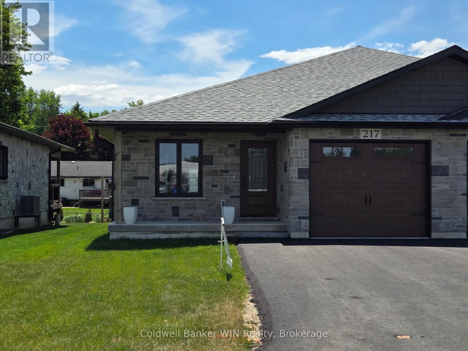 Property Photo: 217 Elgin Street ON N0G 2P0