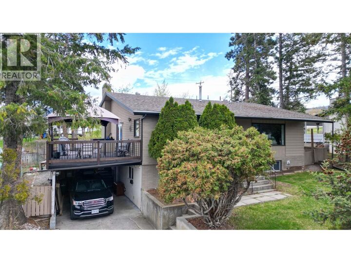 Property Photo: 1412 3rd Avenue South BC V1C 2C8