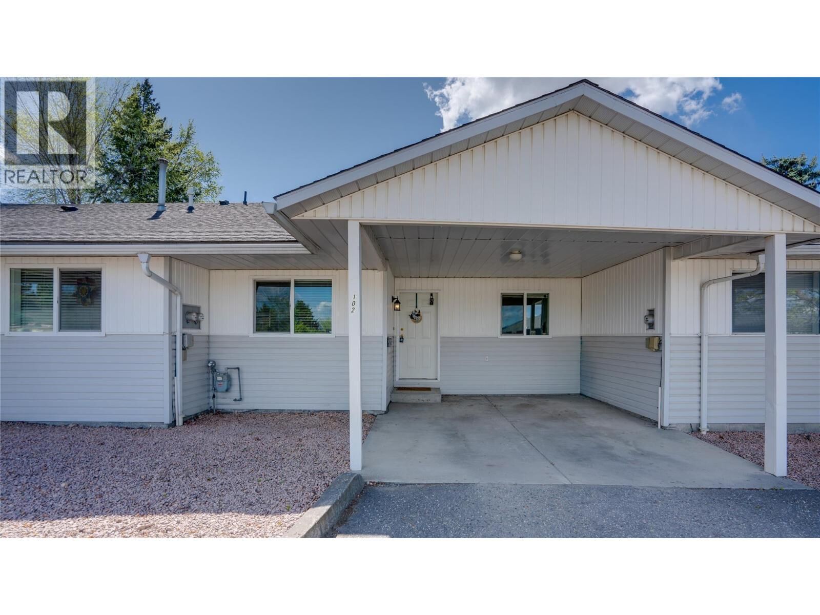 Property Photo:  1041 Middleton Way 102  BC V1B 2N3 