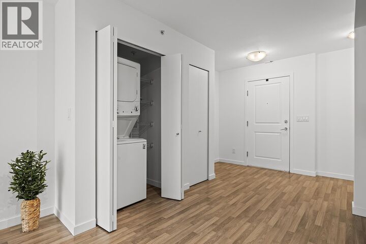 Property Photo: 547 Yates Road 405 BC V1V 2T9