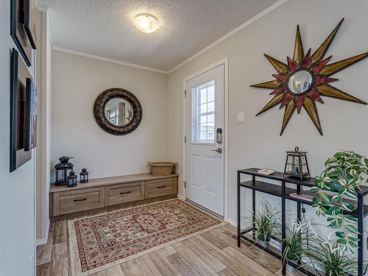 Property Photo:  2695 Main Street  MB R2V 5C2 