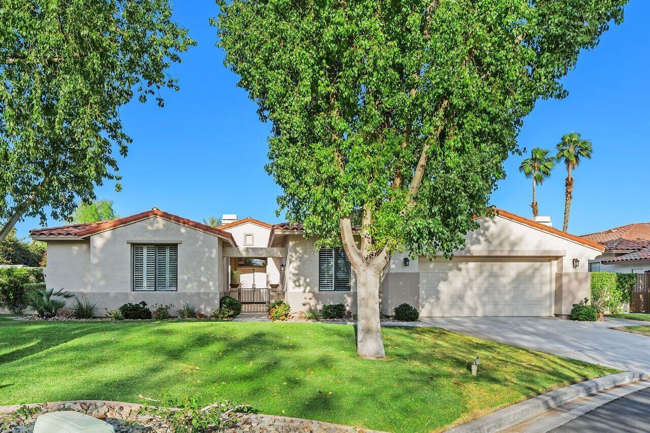 Property Photo:  65 San Marino Circle  CA 92270 