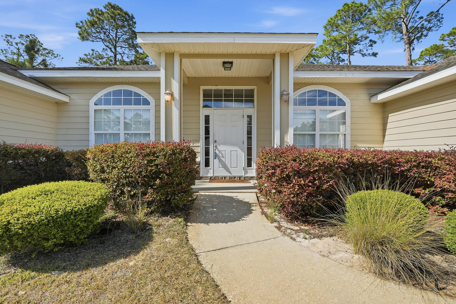 Property Photo:  6556 Lansford Street  FL 32566 