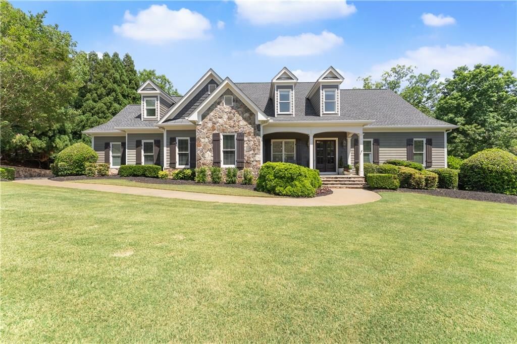 Property Photo: 5611 Lanyard Court GA 30504