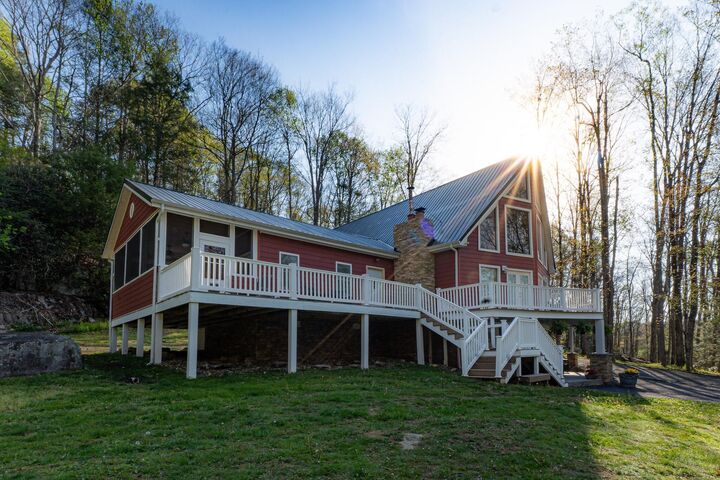 Property Photo: 2123 Canvas Nettie WV 26651