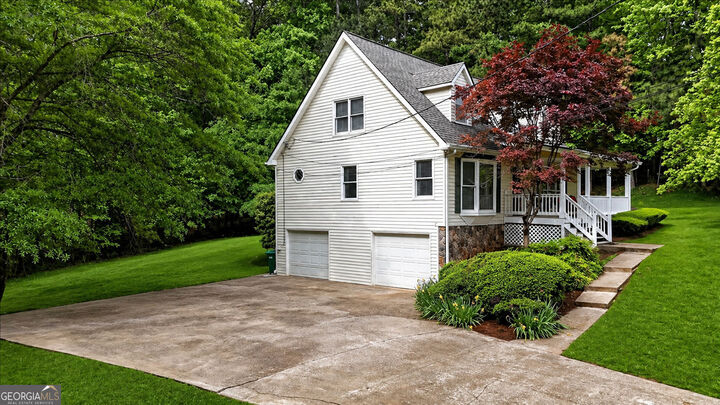 Property Photo:  403 Sycamore Drive  GA 30115 