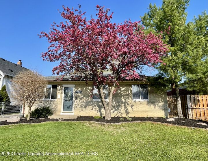 Property Photo:  26640 Oak Street  MI 48066 