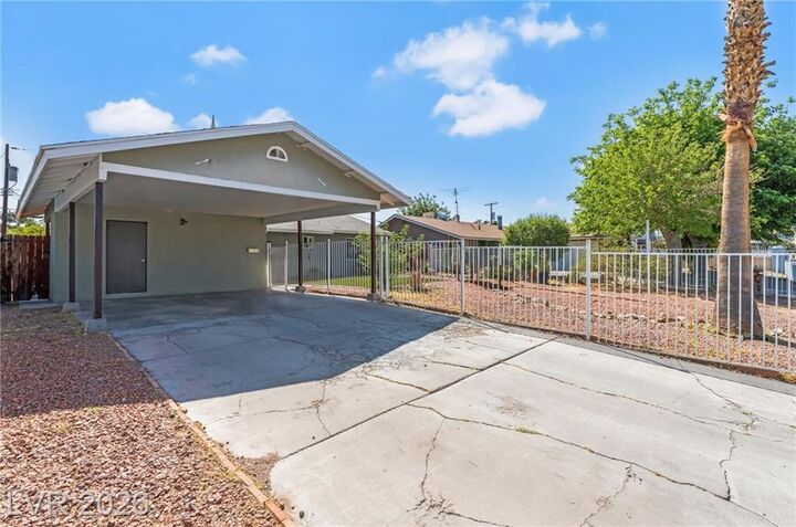 Property Photo:  1809 Cherry Lane  NV 89104 