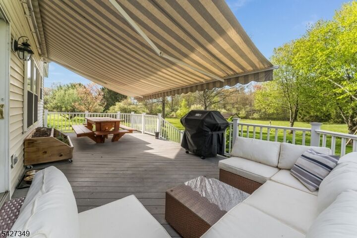 Property Photo:  45 Grandin Court  NJ 08802 