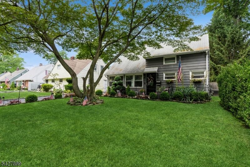Property Photo:  1169 Briarcliff  NJ 07065 