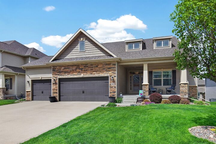 Property Photo:  365 NE Fox Run Trail  IA 50263 