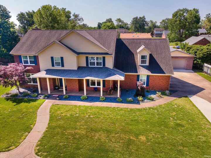 Property Photo:  7699 Hermitage Court  IN 47630 