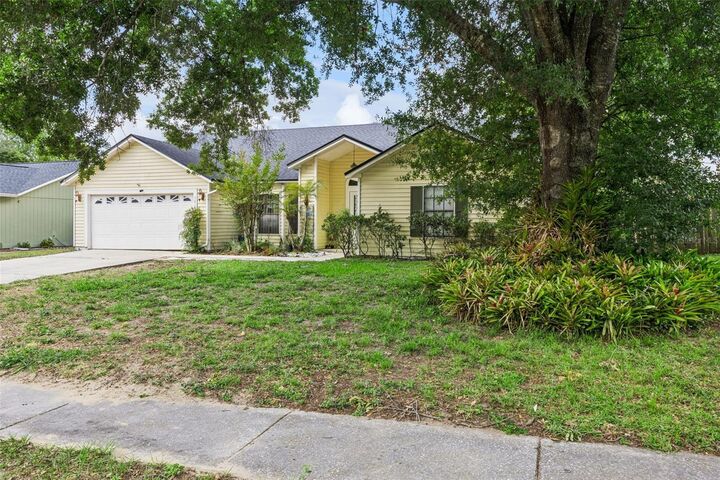 Property Photo:  5018 Lighterwood Court  FL 34761 