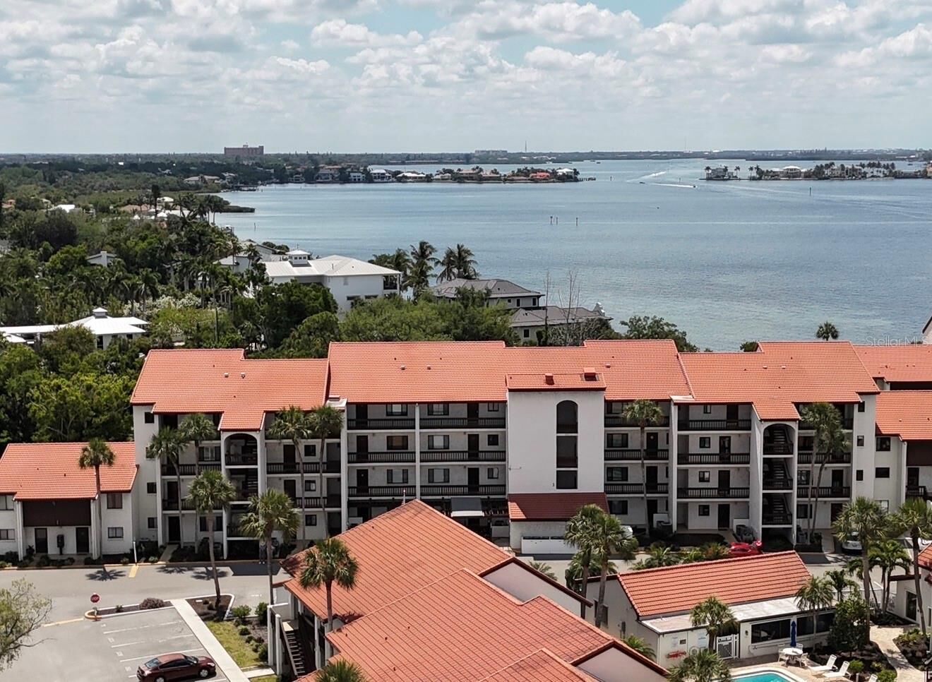 Property Photo:  1624 Stickney Point Road 206  FL 34231 