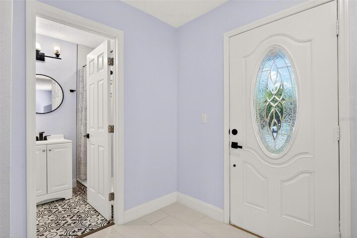 Property Photo: 700 S Wellington Drive FL 32725