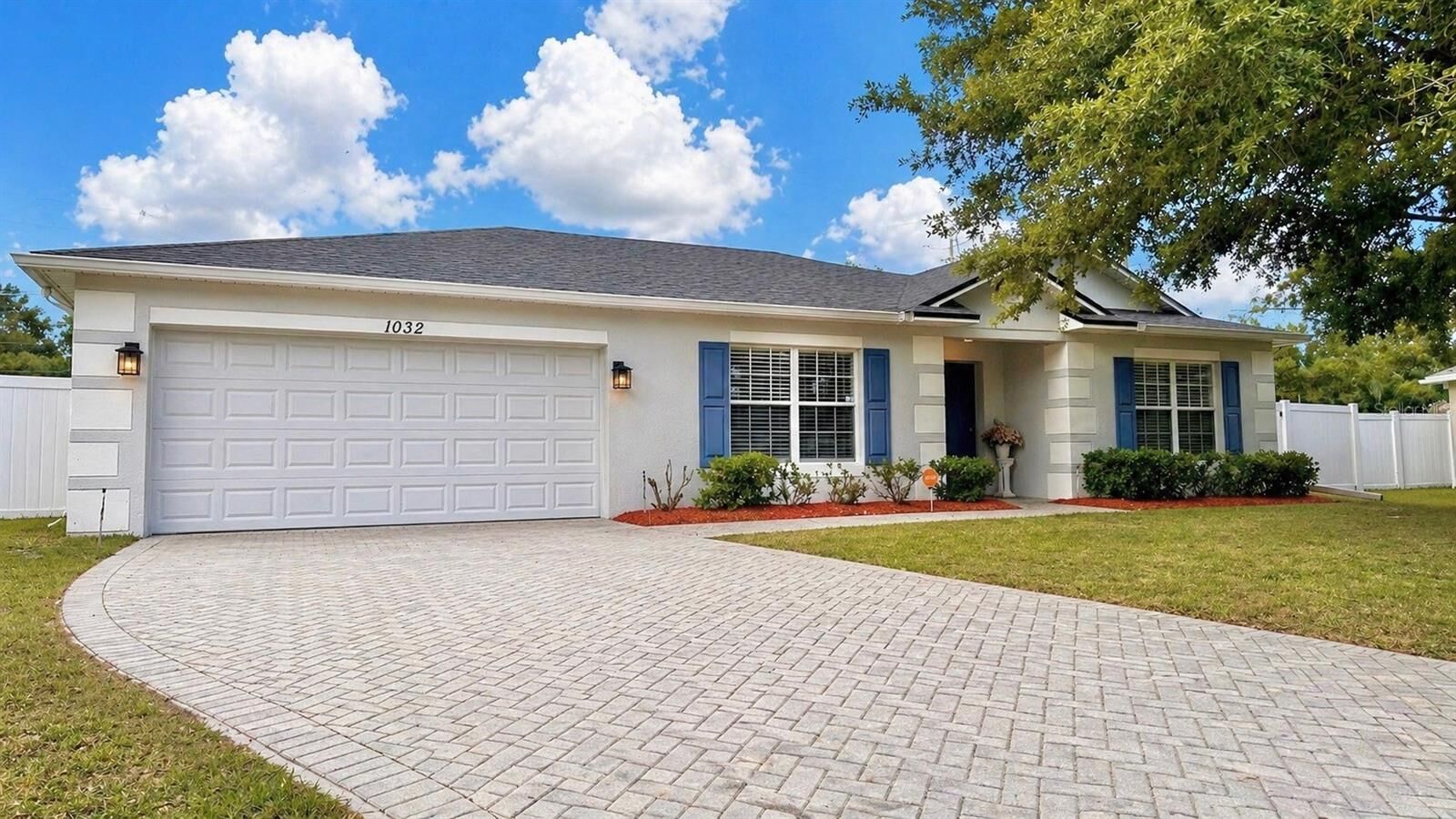 Property Photo: 1032 Burland Circle FL 34787