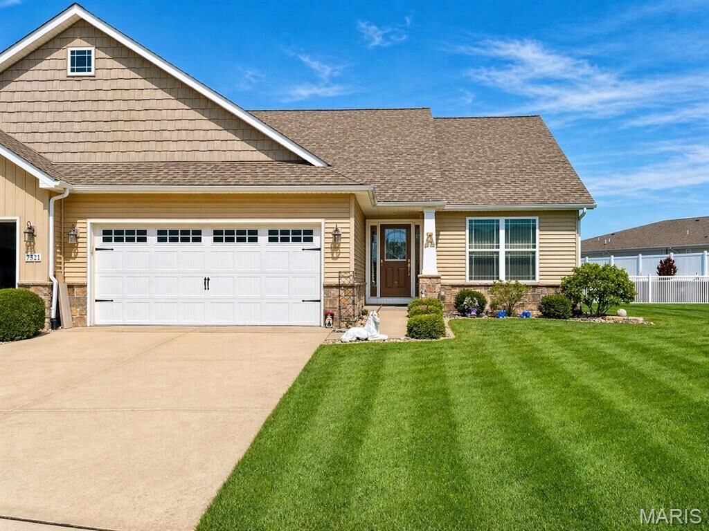 Property Photo:  7321 Graythorn Court A  IL 62294 