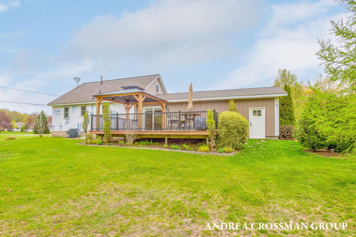 Property Photo:  4684 Pine Drive  MI 49423 