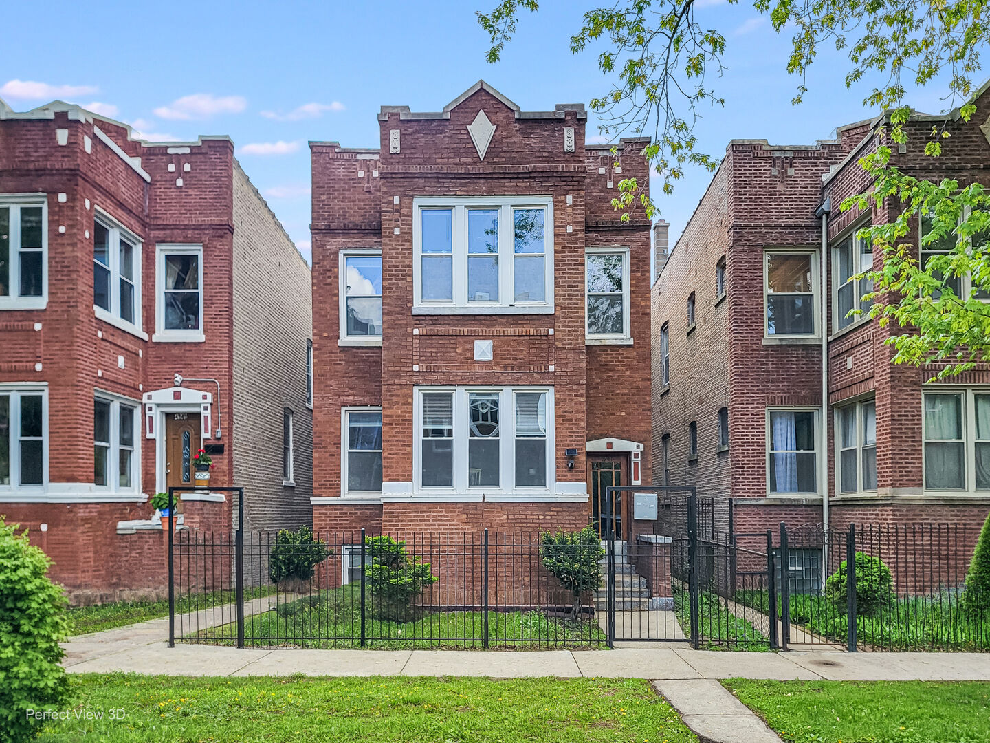 Property Photo:  4947 N Troy Street  IL 60625 