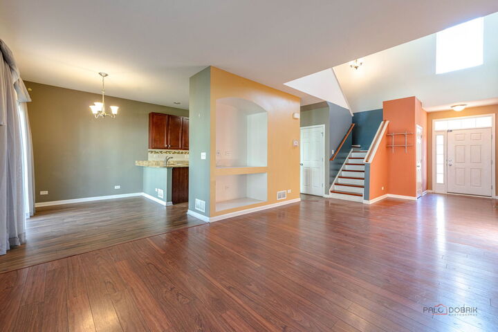 Property Photo:  532 S Jade Lane  IL 60073 