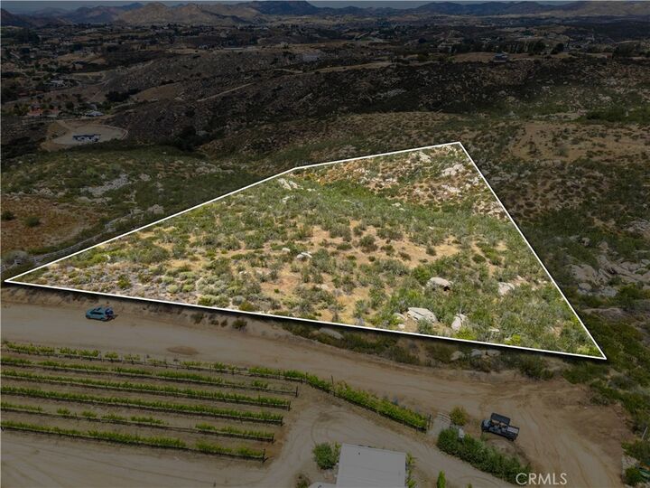 Property Photo:  1 Gray Squirrel Road  CA 92592 