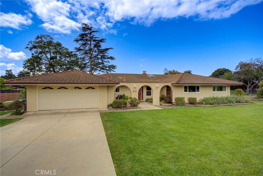 Property Photo:  245 N Las Flores  CA 93444 