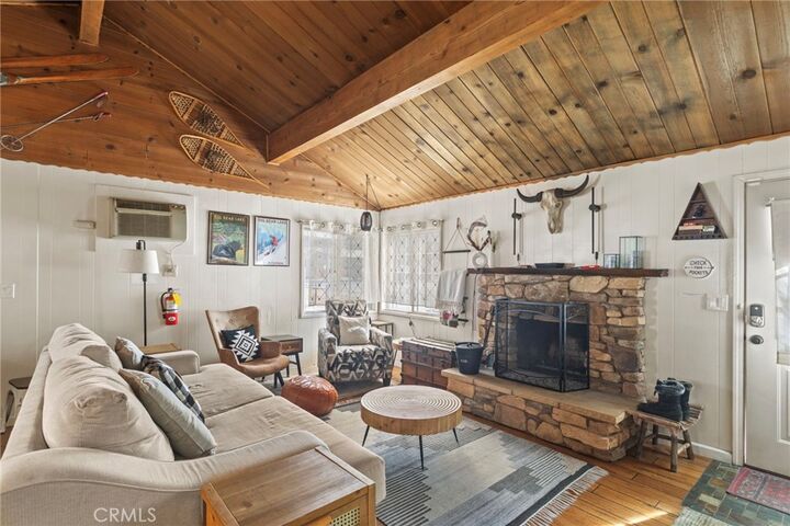 Property Photo: 1029 W Aeroplane CA 92314